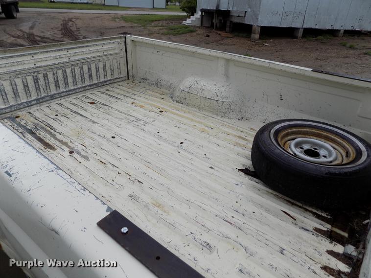 image for item DE1240 1990 Ford F150 Custom pickup truck