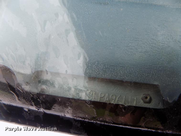 image for item DE1240 1990 Ford F150 Custom pickup truck