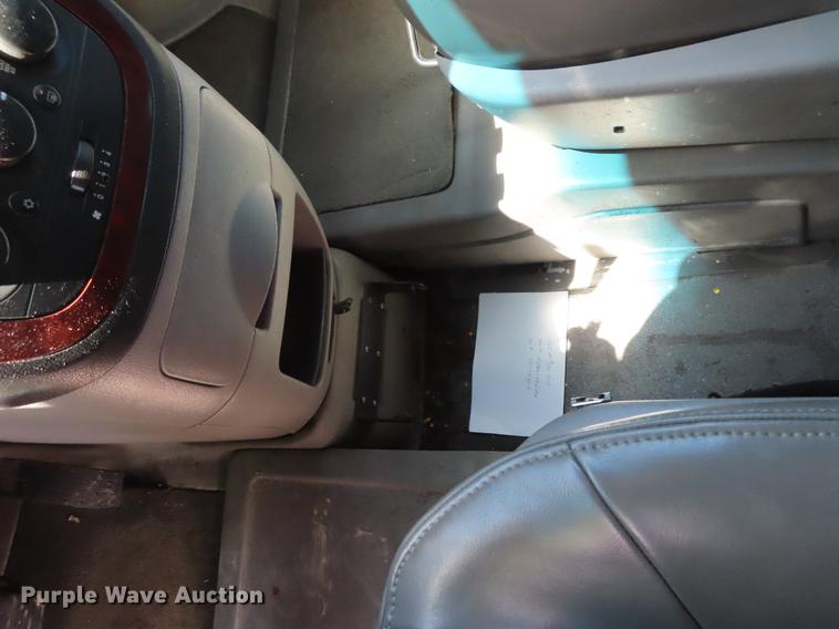 image for item DE3519 2007 Chevrolet Uplander handicap accessible van