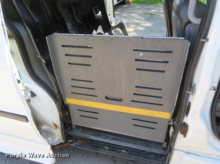 image for item DE3519 2007 Chevrolet Uplander handicap accessible van