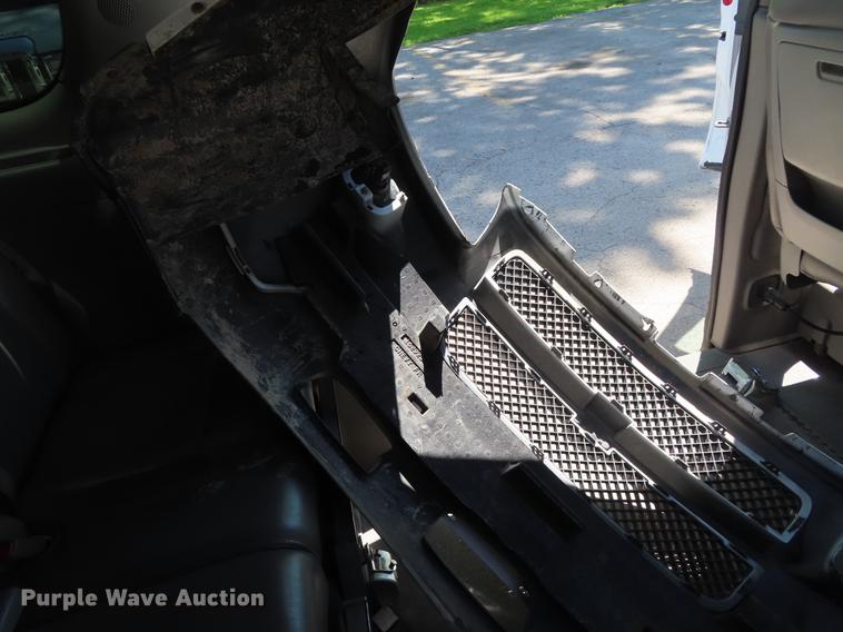 image for item DE3519 2007 Chevrolet Uplander handicap accessible van