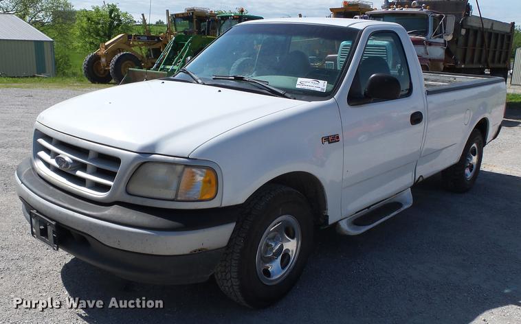 image for item DE7780 1999 Ford F150 pickup truck