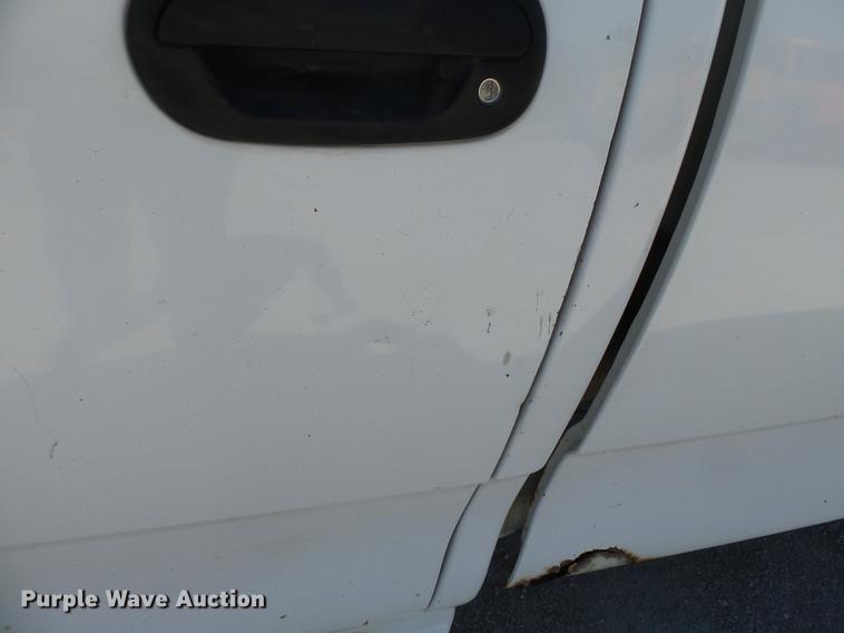 image for item DE7780 1999 Ford F150 pickup truck