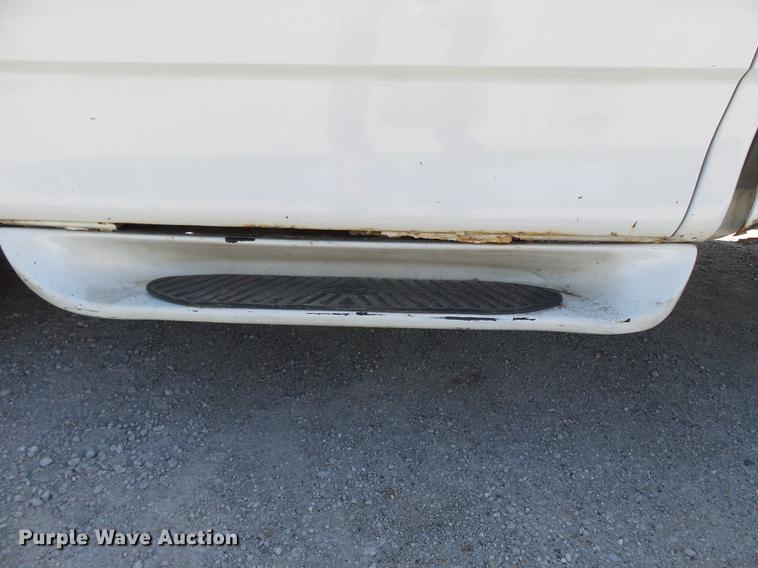 image for item DE7780 1999 Ford F150 pickup truck