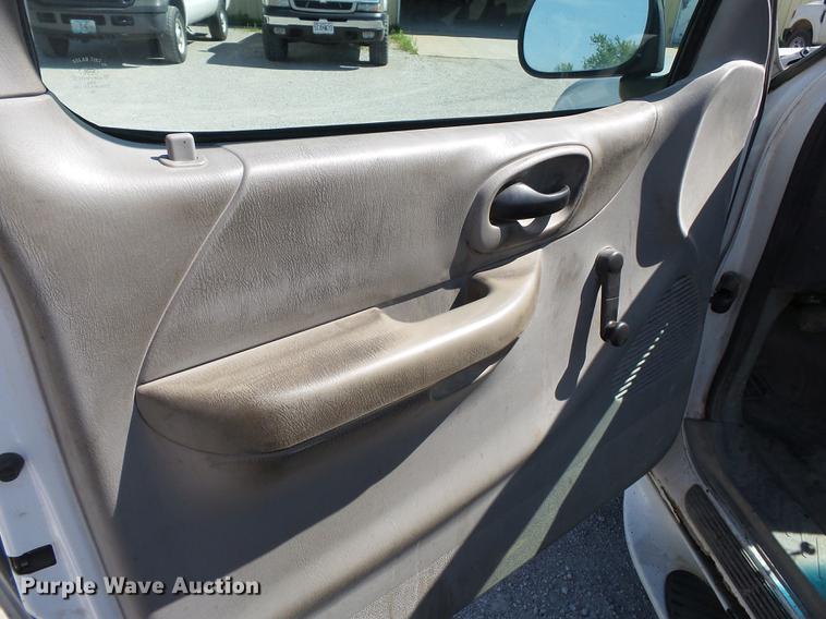 image for item DE7780 1999 Ford F150 pickup truck