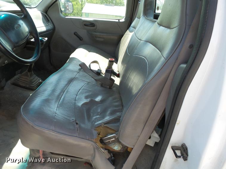 image for item DE7780 1999 Ford F150 pickup truck