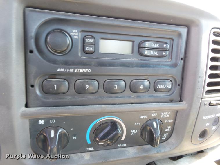 image for item DE7780 1999 Ford F150 pickup truck