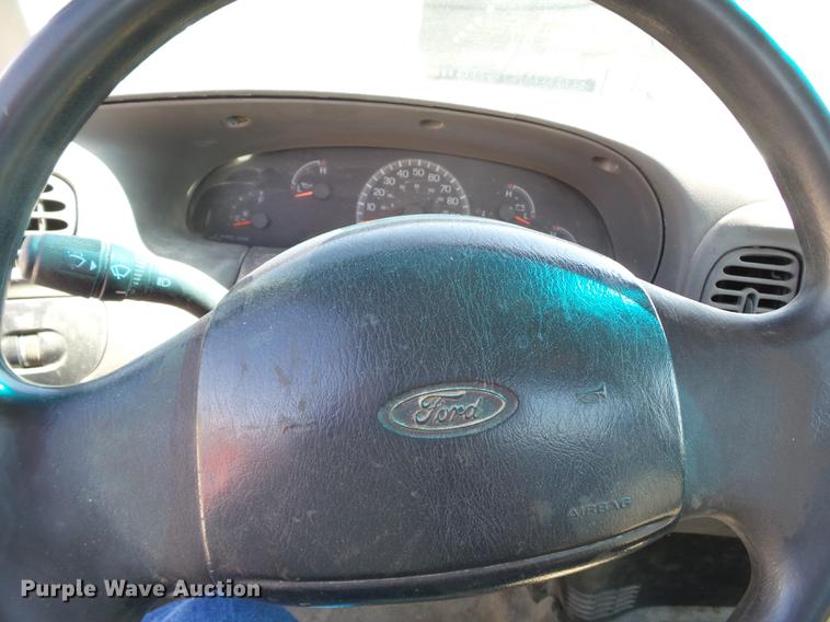 image for item DE7780 1999 Ford F150 pickup truck