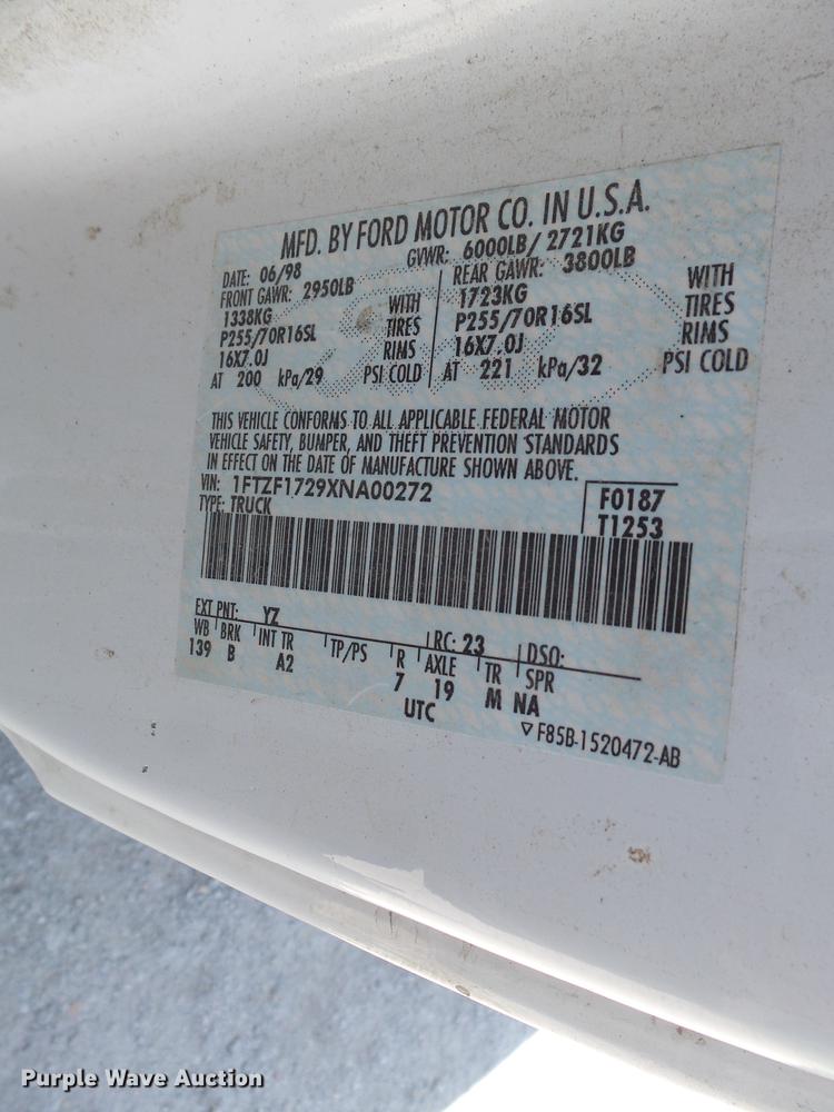 image for item DE7780 1999 Ford F150 pickup truck