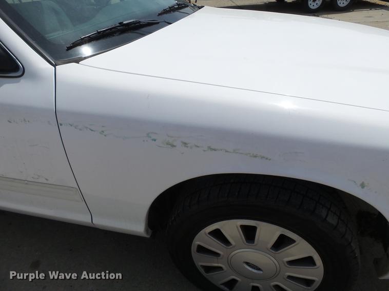 image for item DE7782 2009 Ford Crown Victoria Police Interceptor