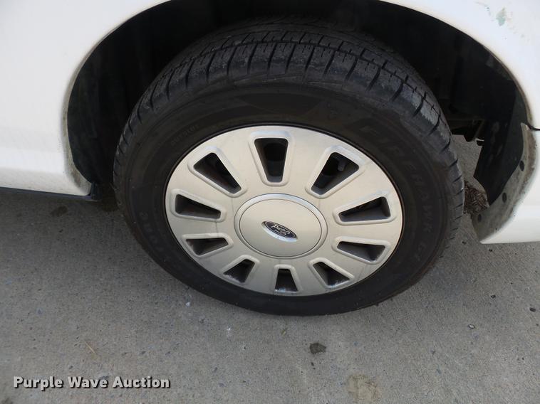 image for item DE7782 2009 Ford Crown Victoria Police Interceptor