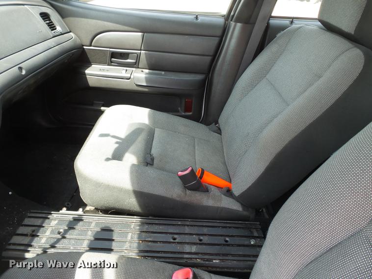 image for item DE7782 2009 Ford Crown Victoria Police Interceptor