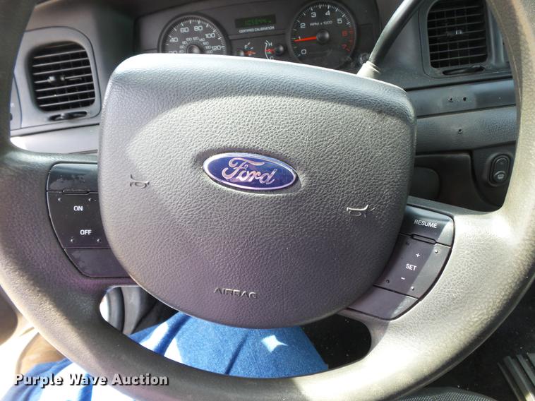 image for item DE7782 2009 Ford Crown Victoria Police Interceptor