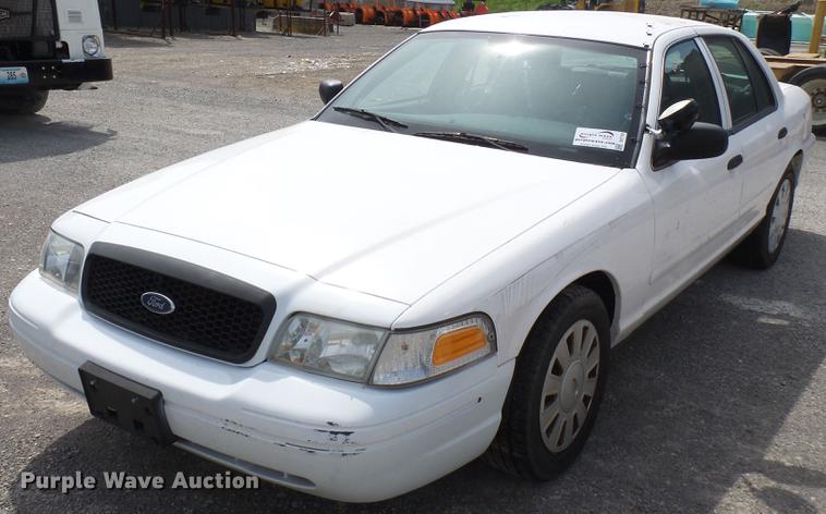 image for item DE7783 2008 Ford Crown Victoria Police Interceptor