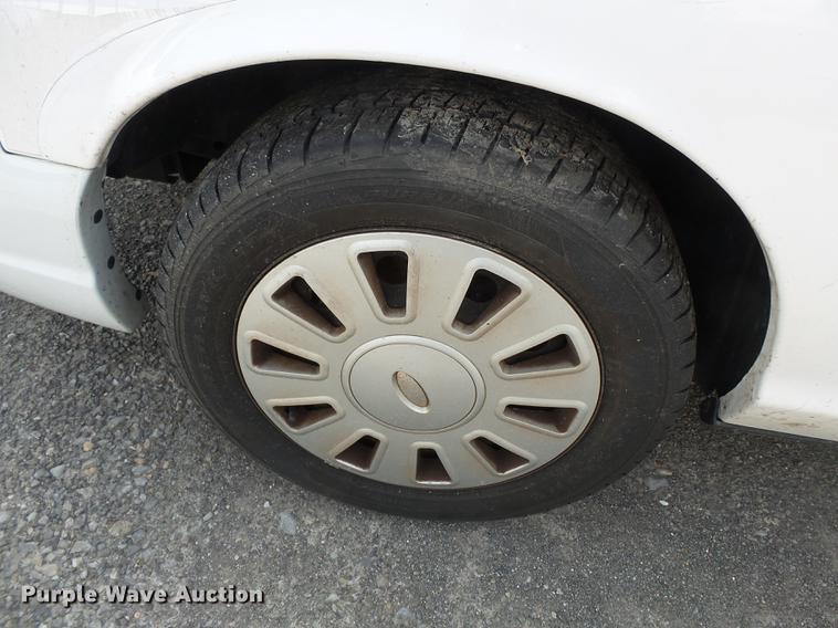 image for item DE7783 2008 Ford Crown Victoria Police Interceptor