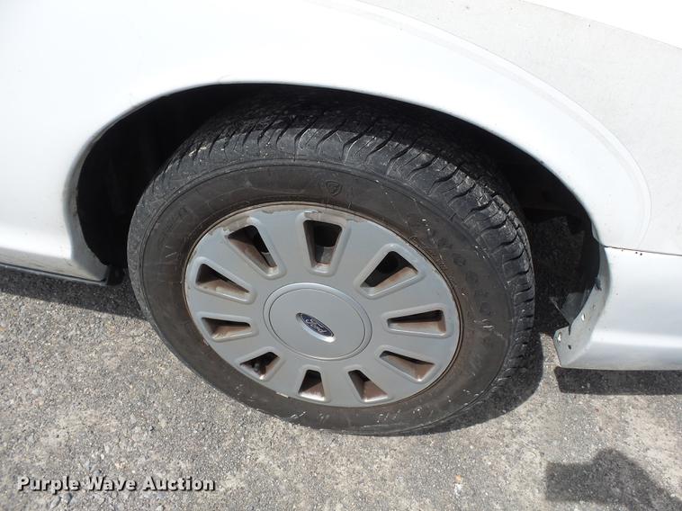 image for item DE7783 2008 Ford Crown Victoria Police Interceptor