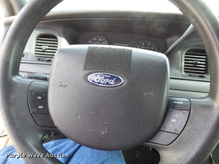 image for item DE7783 2008 Ford Crown Victoria Police Interceptor