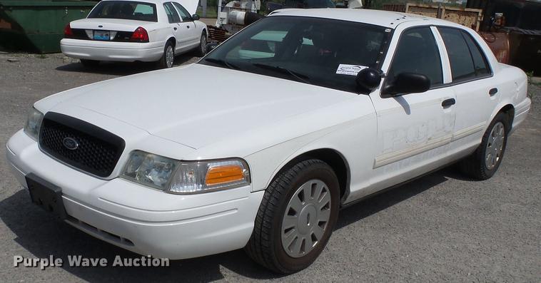 image for item DE7784 2011 Ford Crown Victoria Police Interceptor