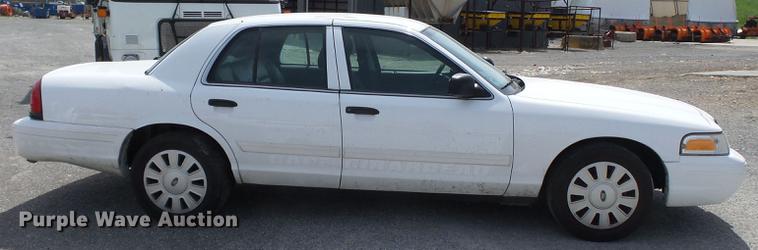 image for item DE7784 2011 Ford Crown Victoria Police Interceptor