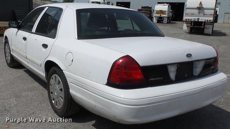 image for item DE7784 2011 Ford Crown Victoria Police Interceptor