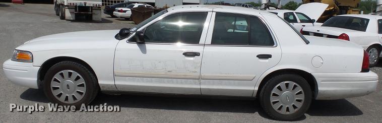 image for item DE7784 2011 Ford Crown Victoria Police Interceptor