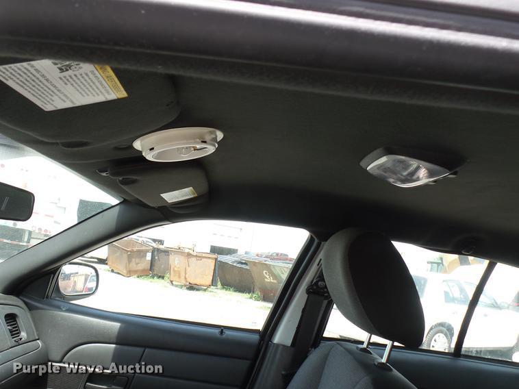 image for item DE7784 2011 Ford Crown Victoria Police Interceptor