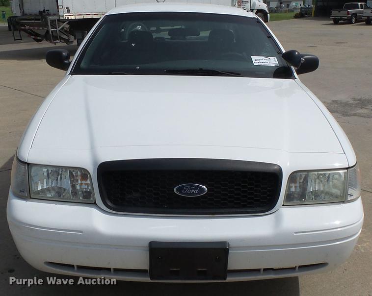image for item DE7785 2005 Ford Crown Victoria Police Interceptor