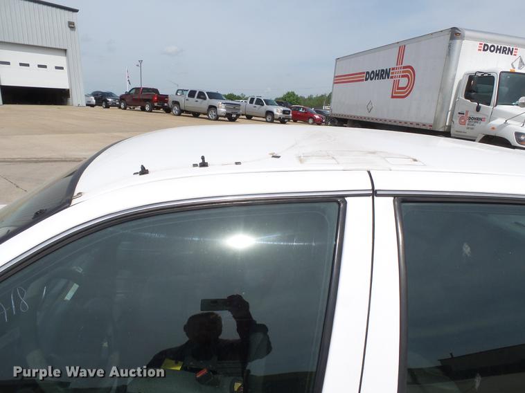 image for item DE7785 2005 Ford Crown Victoria Police Interceptor