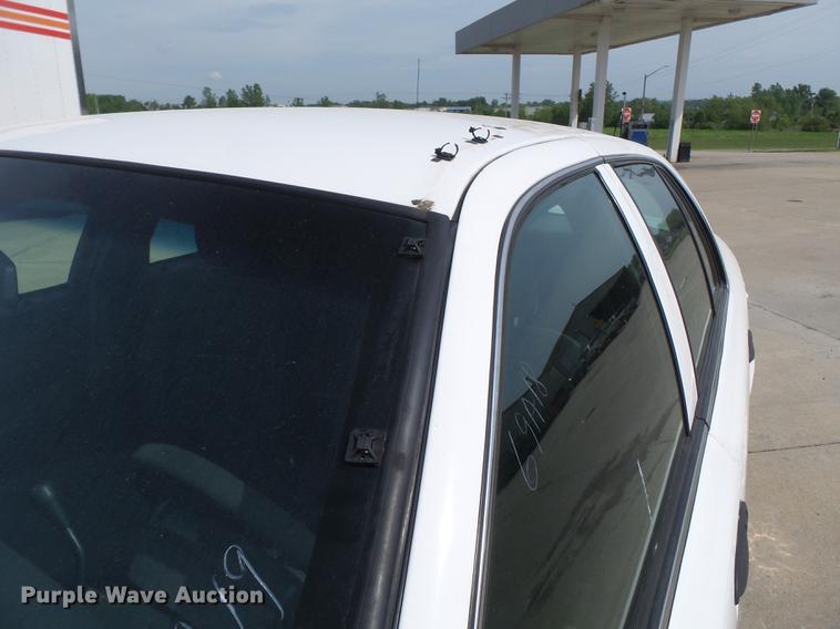 image for item DE7785 2005 Ford Crown Victoria Police Interceptor