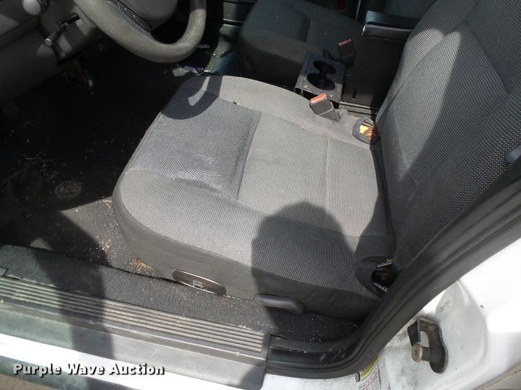 image for item DE7785 2005 Ford Crown Victoria Police Interceptor