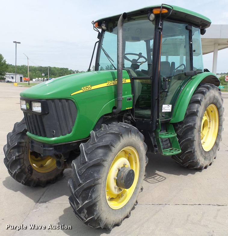image for item DE7786 John Deere 5525 MFWD tractor