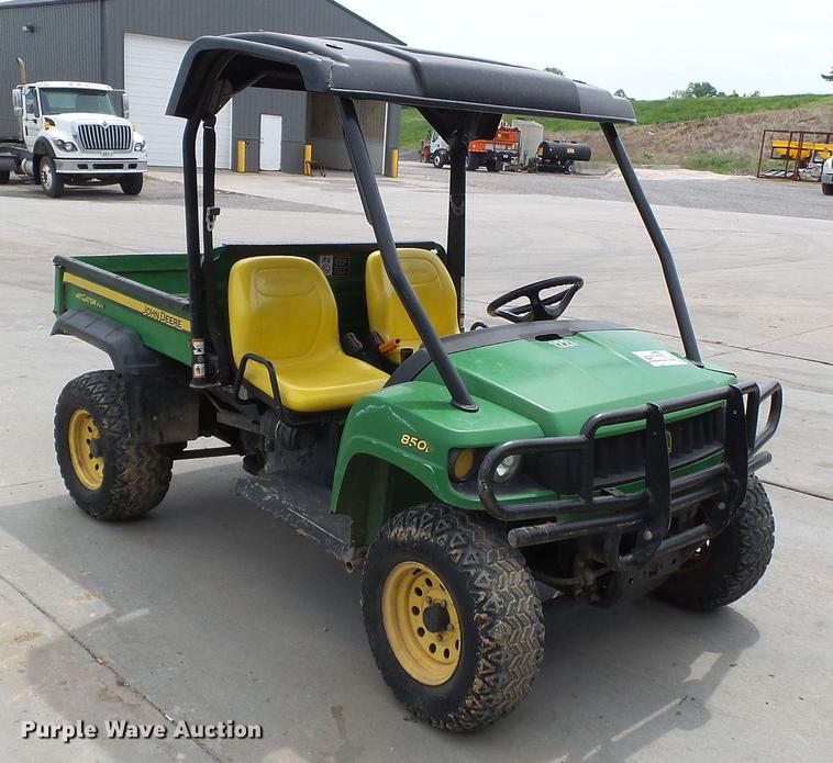 image for item DE7787 2009 John Deere Gator 850D utility vehicle