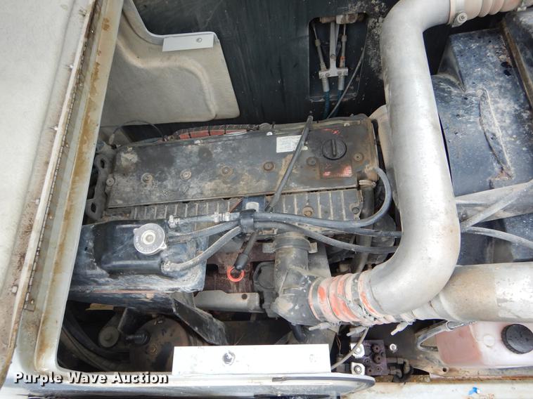 image for item DE8368 2009 Gradall XL3100 Series III rubber tire excavator