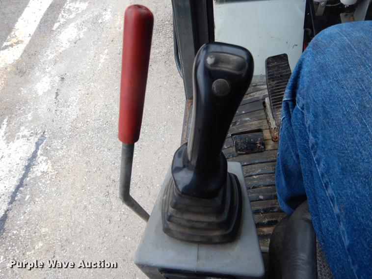 image for item DE8368 2009 Gradall XL3100 Series III rubber tire excavator