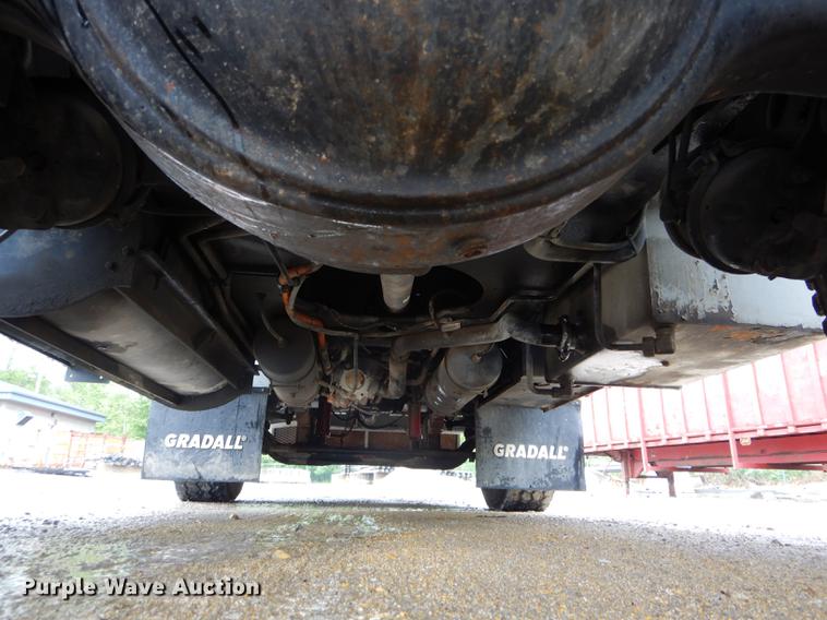 image for item DE8368 2009 Gradall XL3100 Series III rubber tire excavator