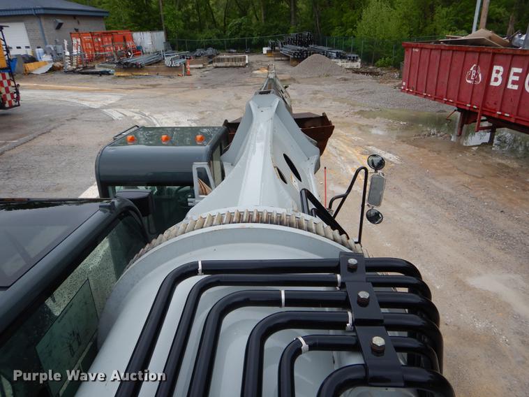 image for item DE8368 2009 Gradall XL3100 Series III rubber tire excavator