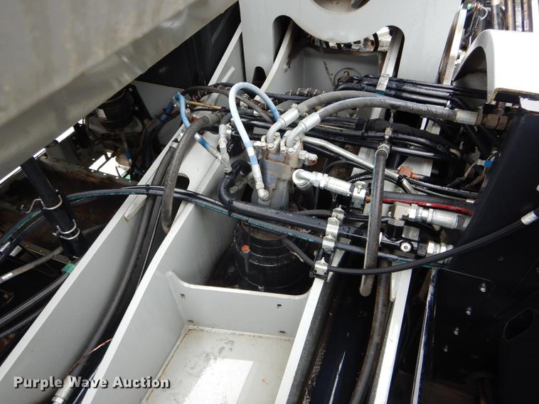 image for item DE8368 2009 Gradall XL3100 Series III rubber tire excavator