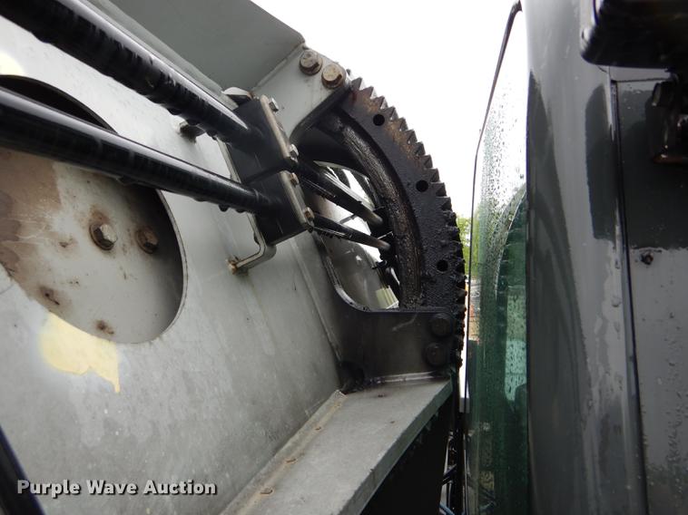 image for item DE8368 2009 Gradall XL3100 Series III rubber tire excavator