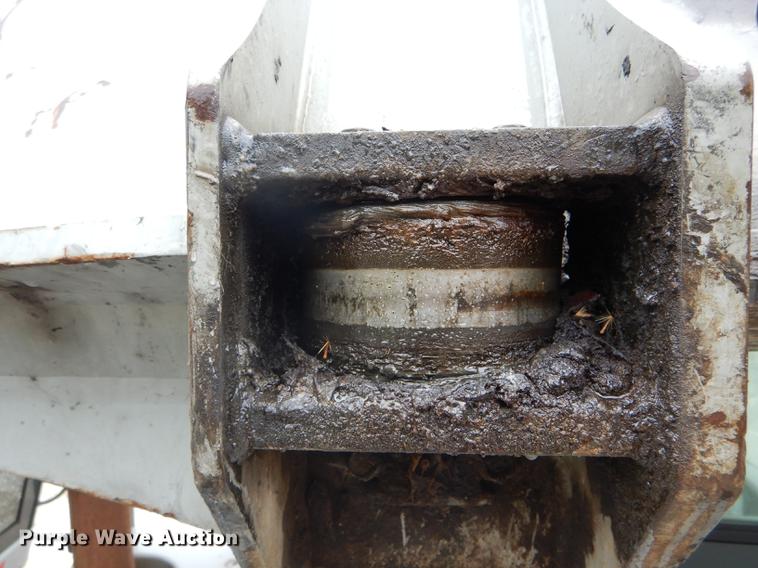 image for item DE8368 2009 Gradall XL3100 Series III rubber tire excavator