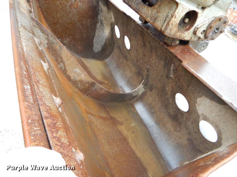 image for item DE8368 2009 Gradall XL3100 Series III rubber tire excavator