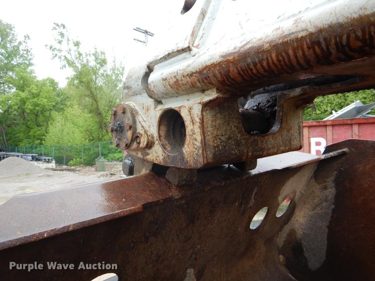 image for item DE8368 2009 Gradall XL3100 Series III rubber tire excavator