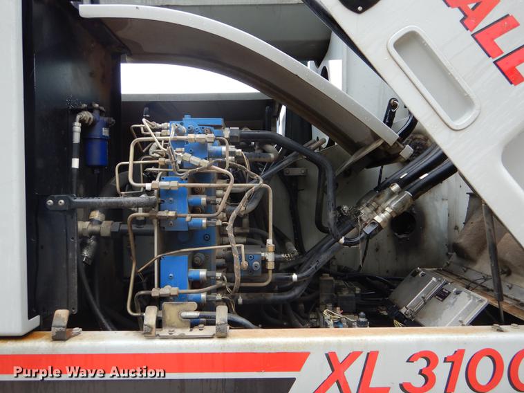 image for item DE8368 2009 Gradall XL3100 Series III rubber tire excavator