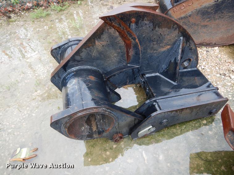 image for item DE8368 2009 Gradall XL3100 Series III rubber tire excavator