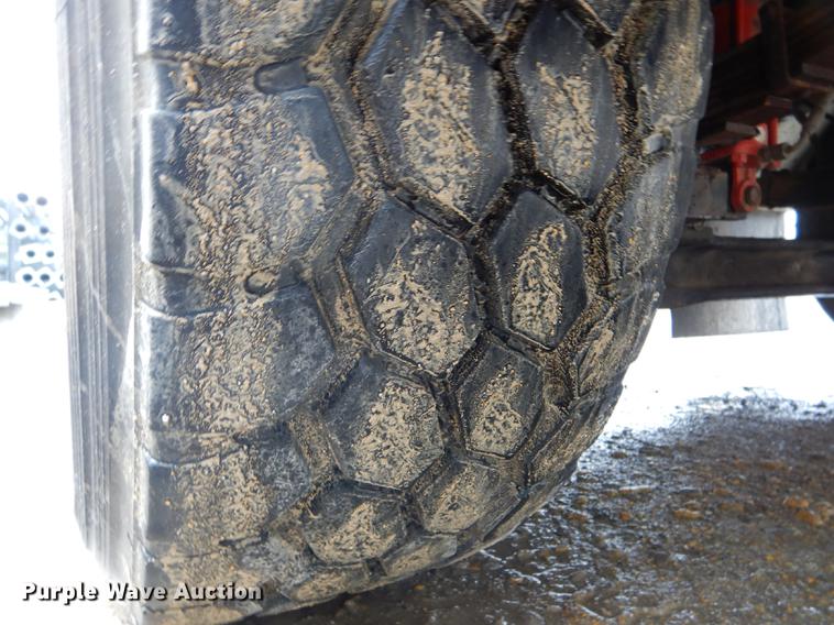 image for item DE8368 2009 Gradall XL3100 Series III rubber tire excavator