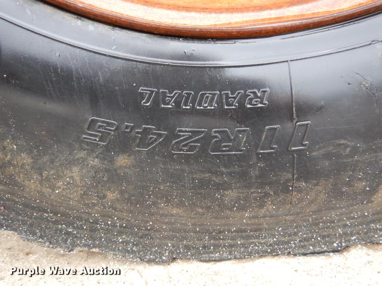 image for item DE8368 2009 Gradall XL3100 Series III rubber tire excavator