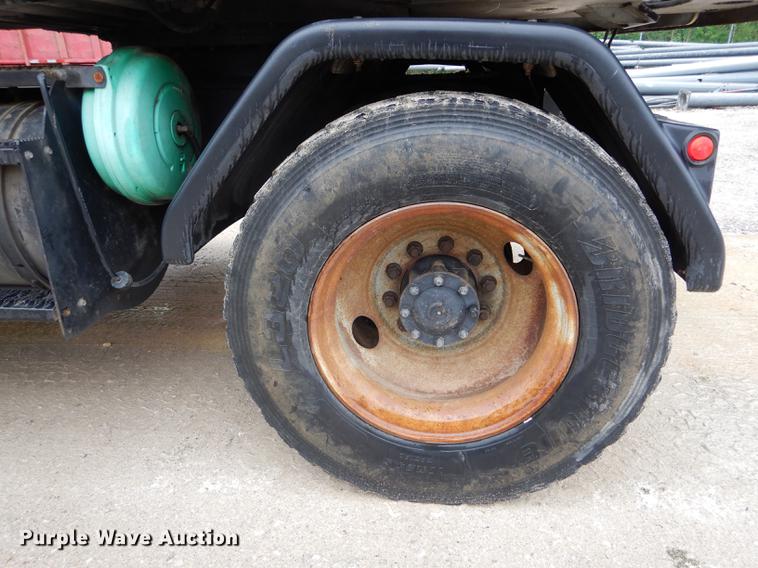 image for item DE8368 2009 Gradall XL3100 Series III rubber tire excavator