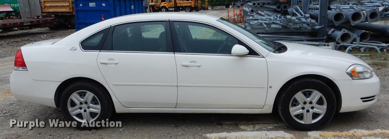 image for item DE8375 2007 Chevrolet Impala LS