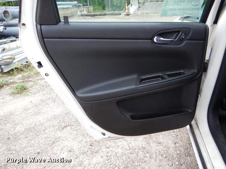 image for item DE8375 2007 Chevrolet Impala LS