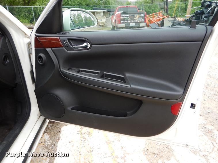 image for item DE8375 2007 Chevrolet Impala LS