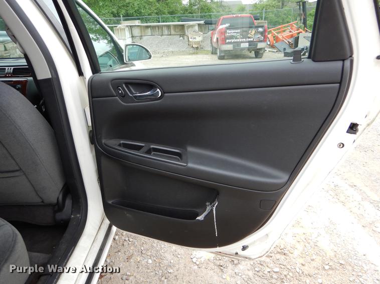 image for item DE8375 2007 Chevrolet Impala LS